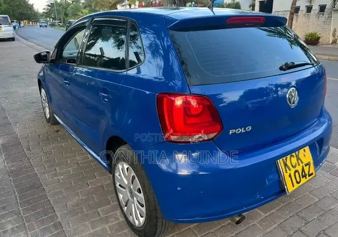Volkswagen Polo 2010 Blue