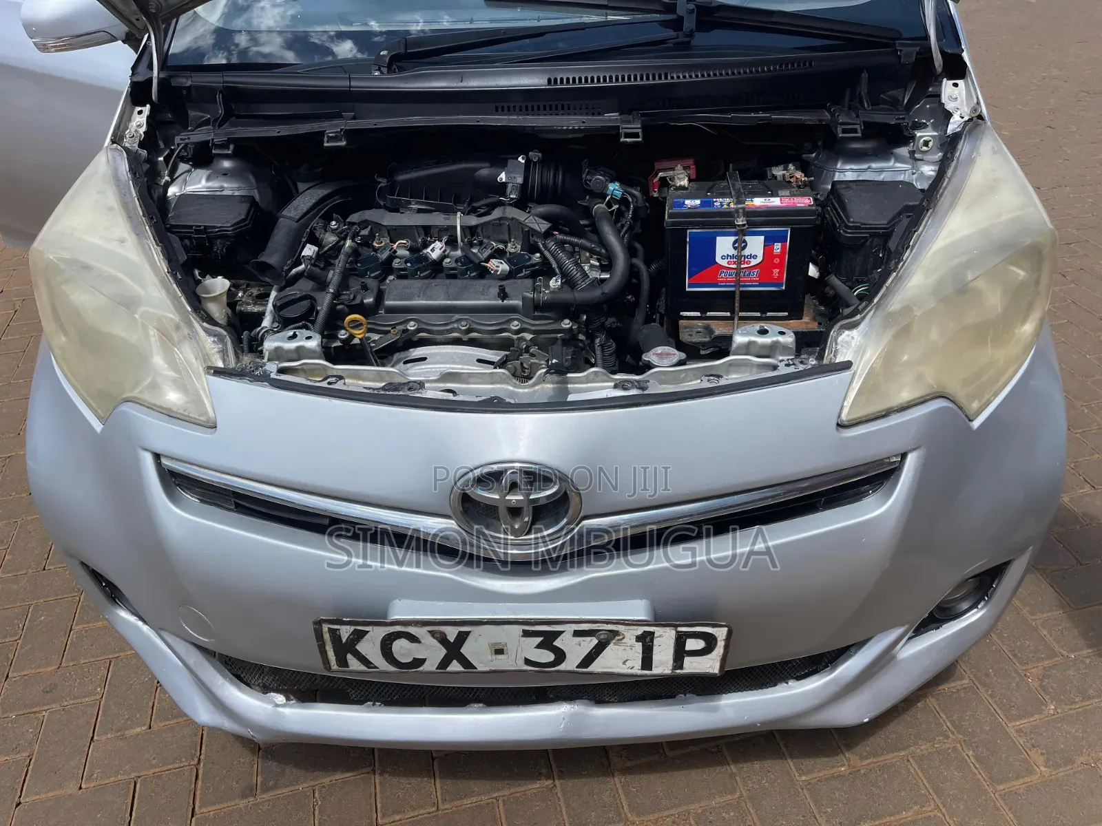 Toyota Ractis 2012 Silver