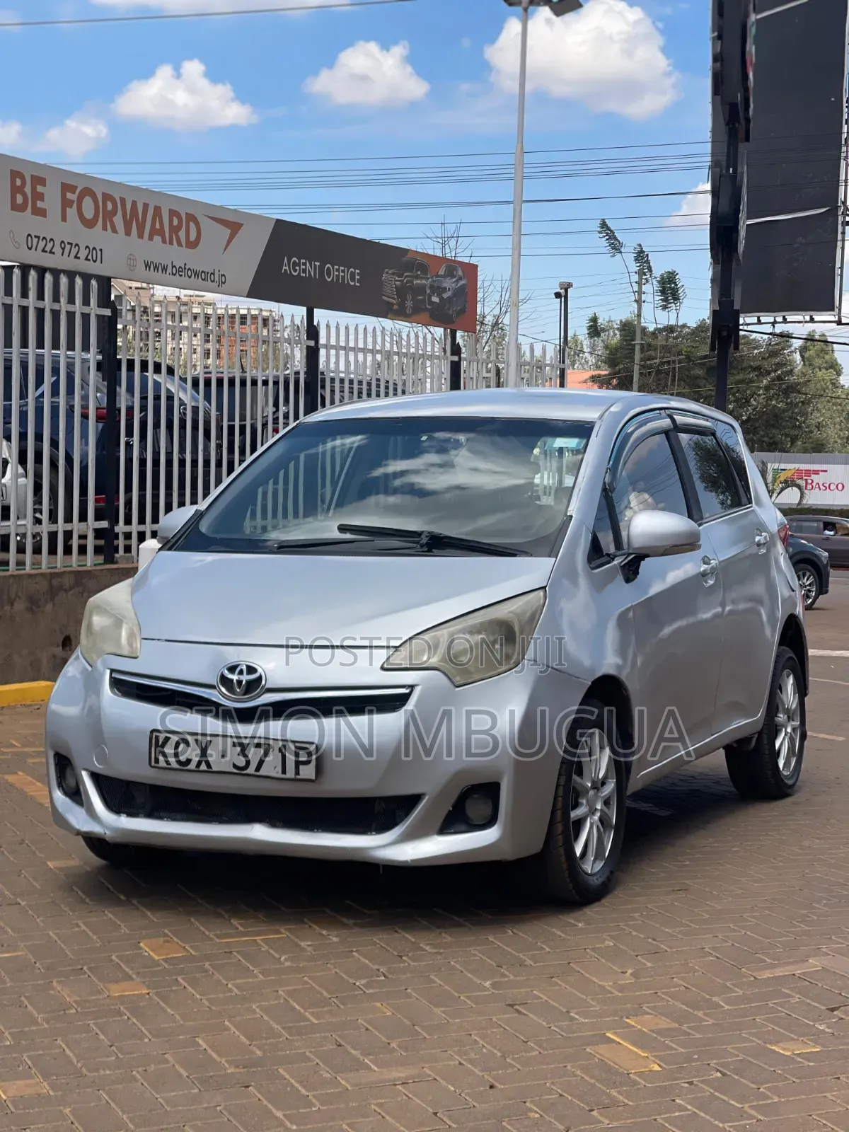 Toyota Ractis 2012 Silver