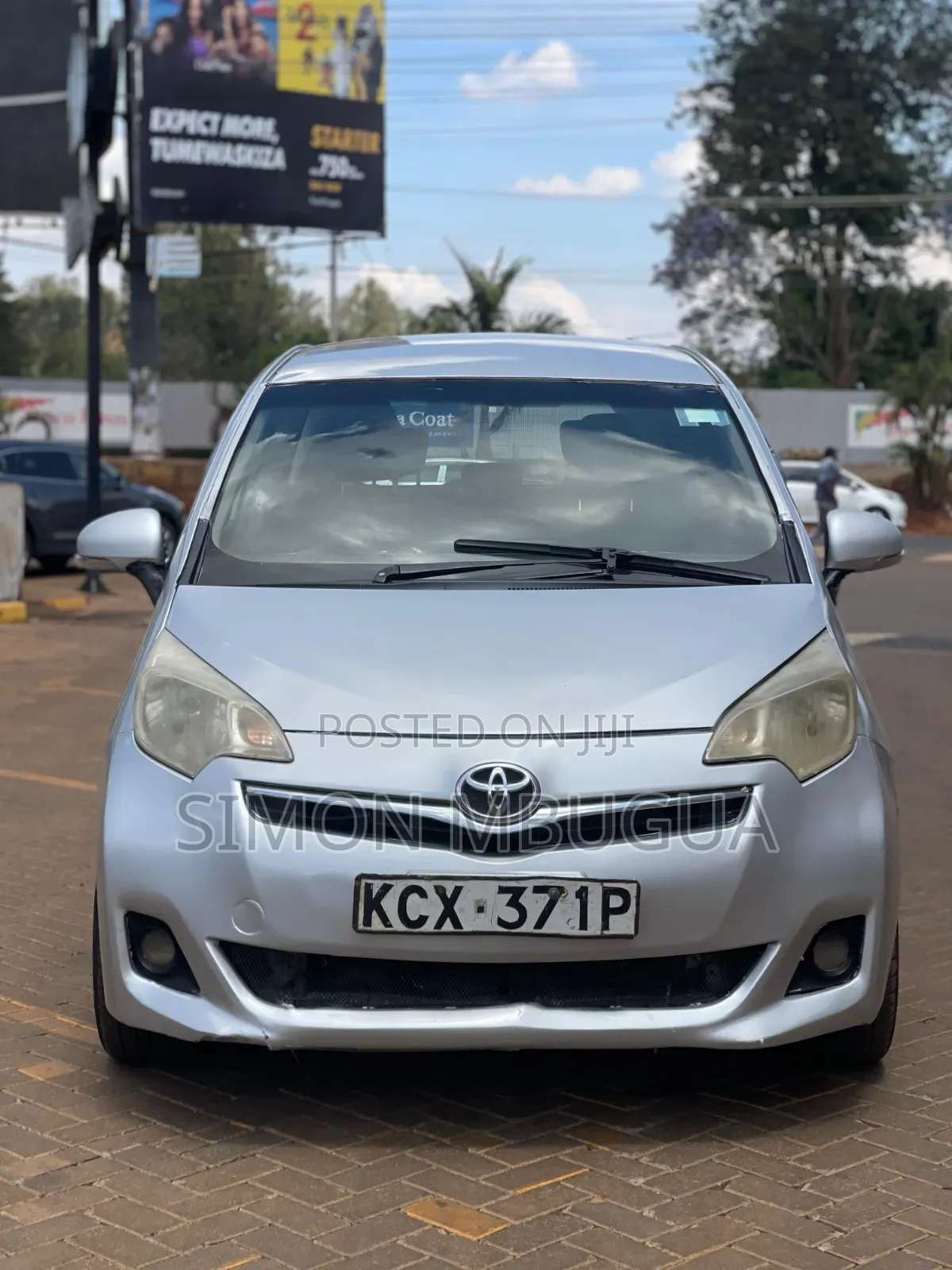 Toyota Ractis 2012 Silver