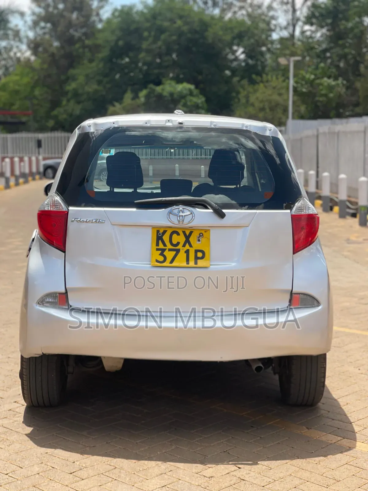 Toyota Ractis 2012 Silver