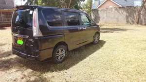 Nissan Serena 2012 Purple