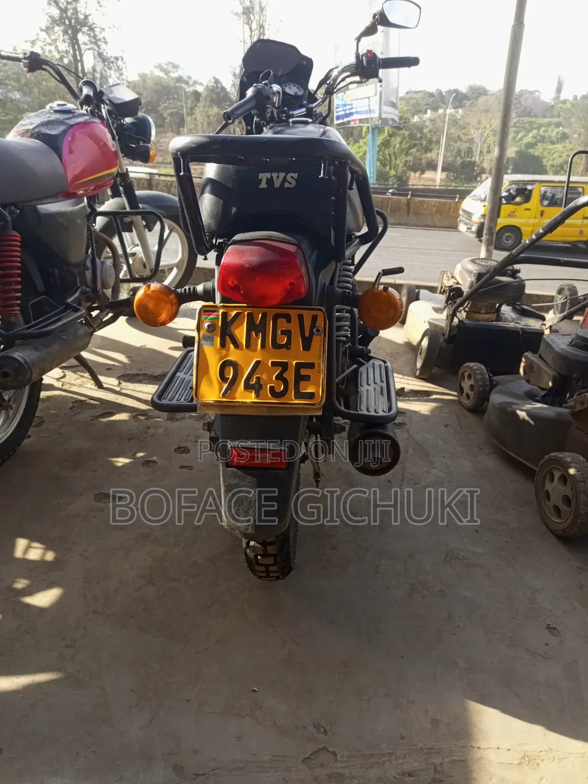 TVS HLX 125 2025 Black