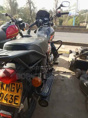 TVS HLX 125 2025 Black