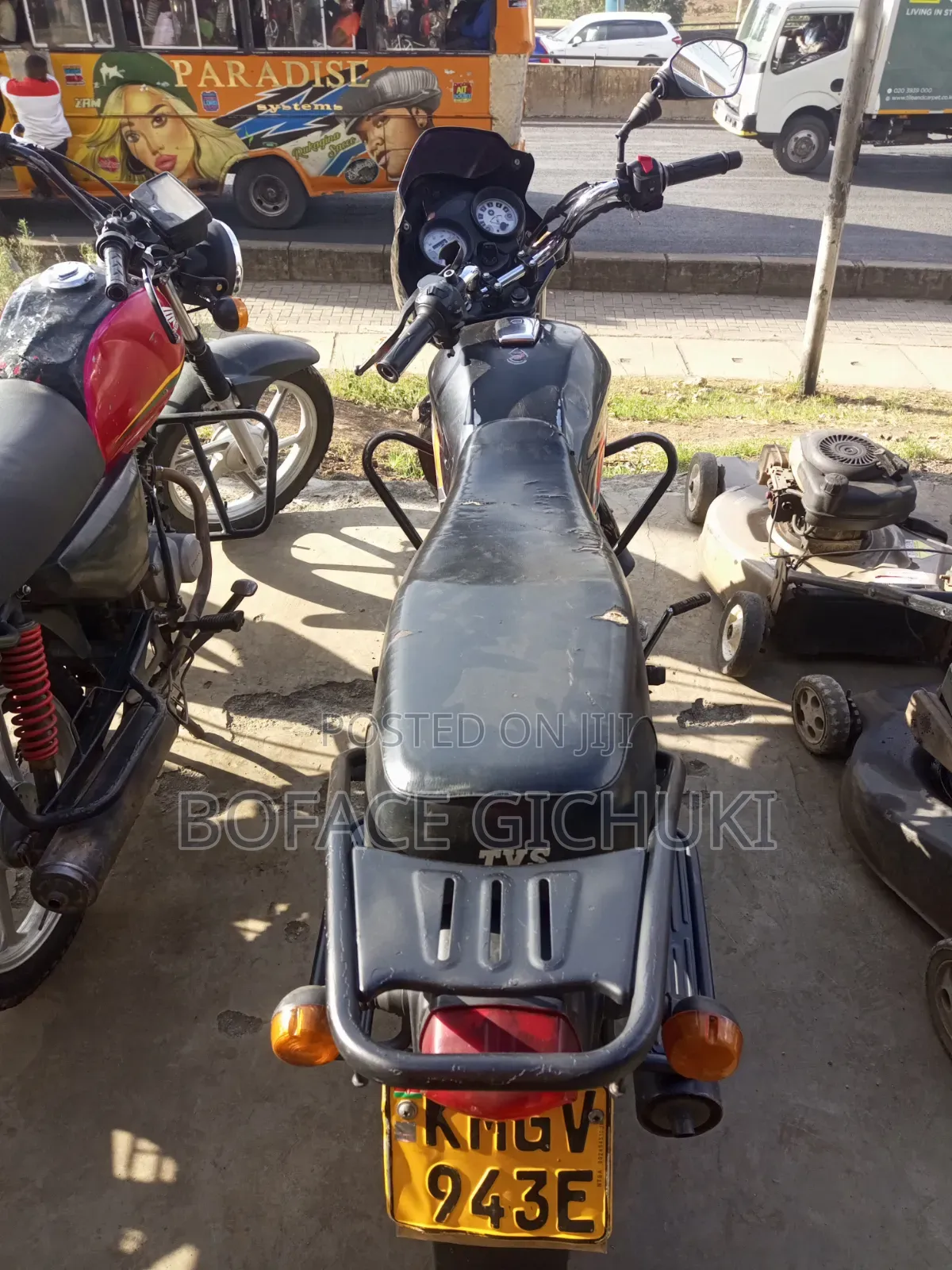 TVS HLX 125 2025 Black