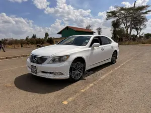Lexus LS 460 L RWD 2007 White