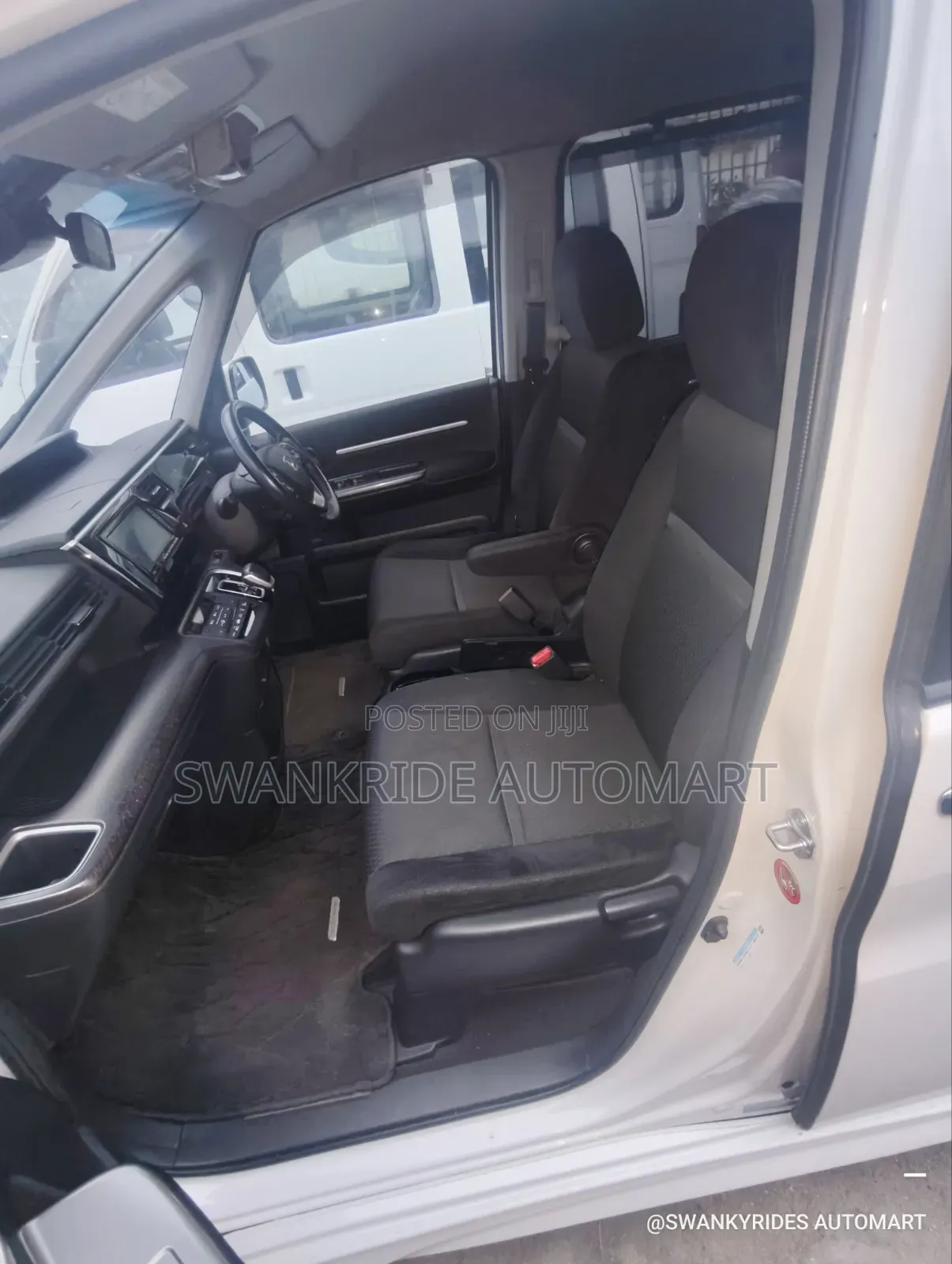 Honda Stepwgn 2019 White