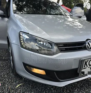 Volkswagen Polo 2012 Silver
