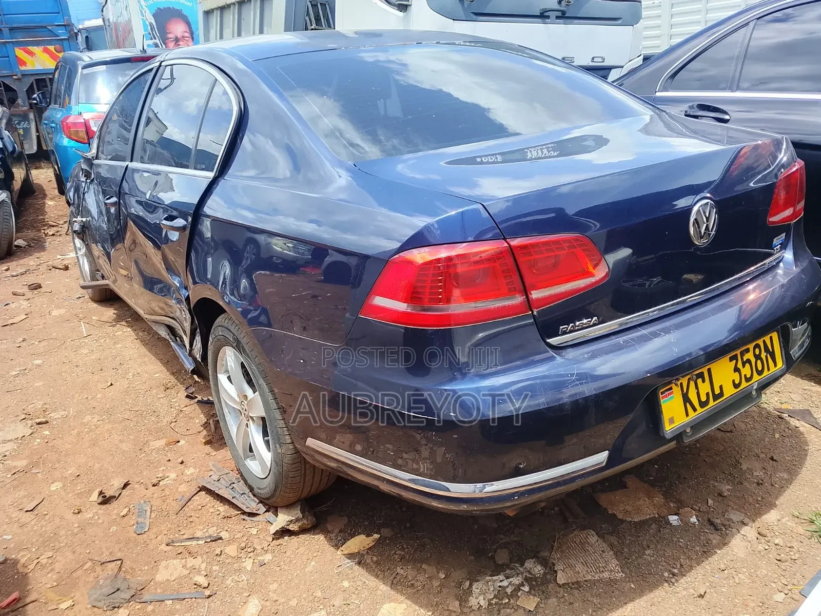Volkswagen Passat 2013 Blue