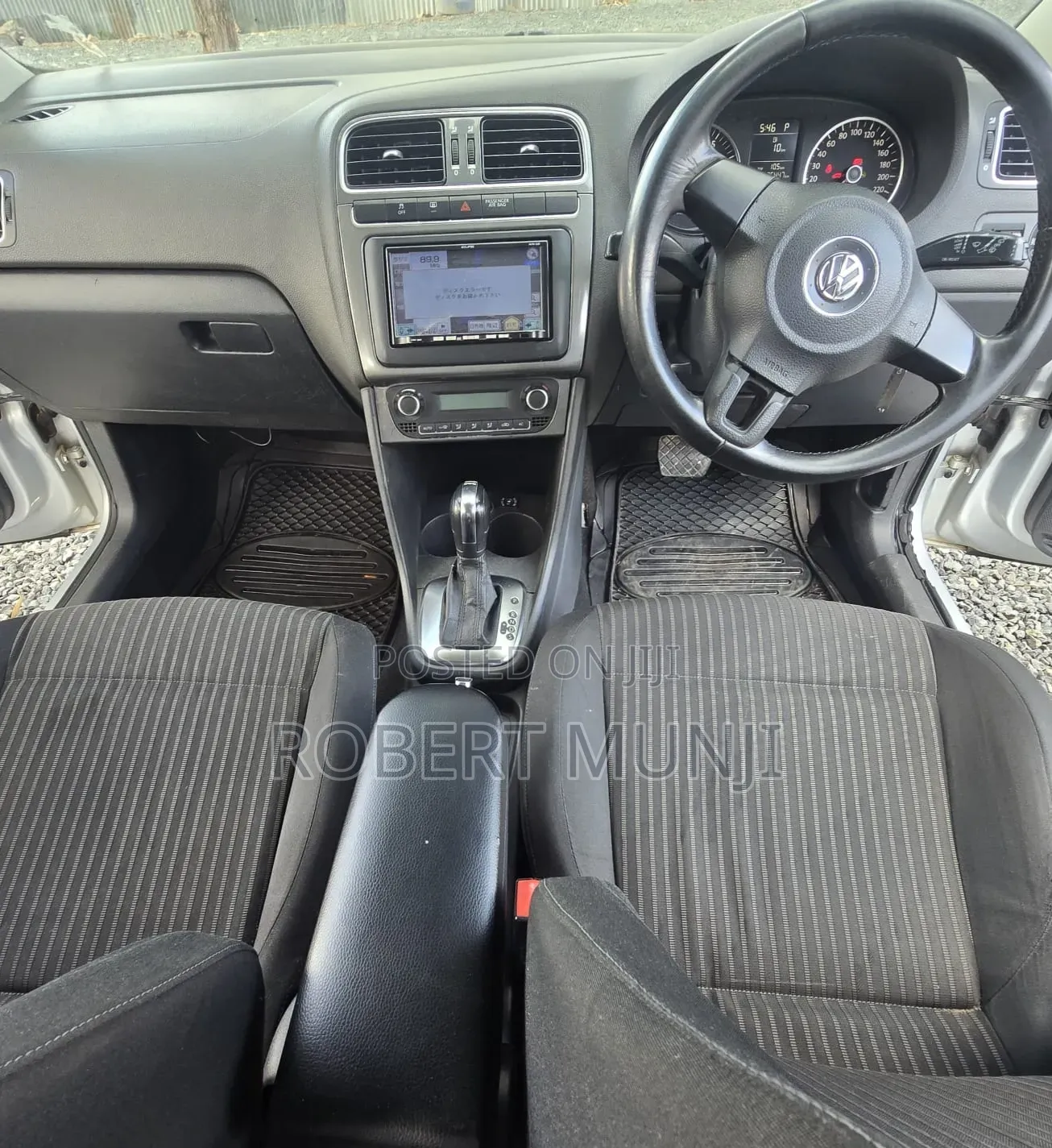 Volkswagen Polo 2012 Silver