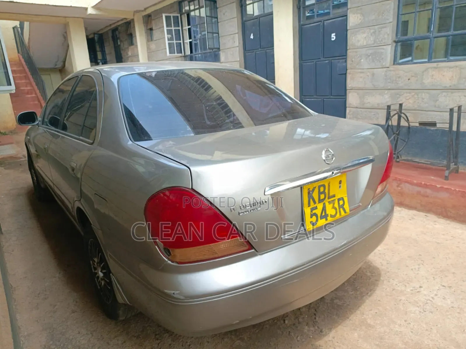 Nissan Bluebird 2003 Silver