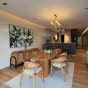 4bdrm Duplex in Hotel 67 Area for sale