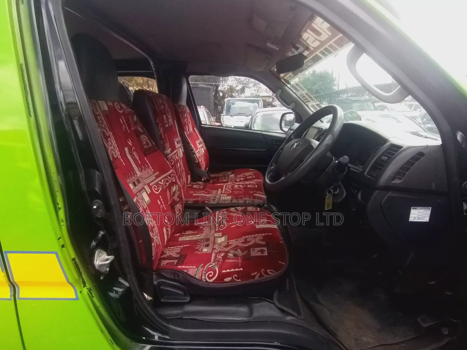 Toyota HiAce 2017 Green