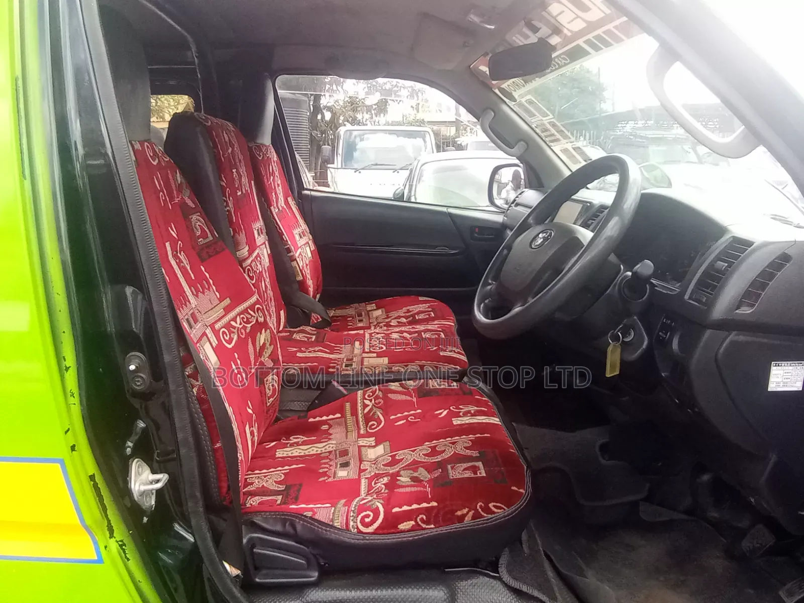 Toyota HiAce 2017 Green