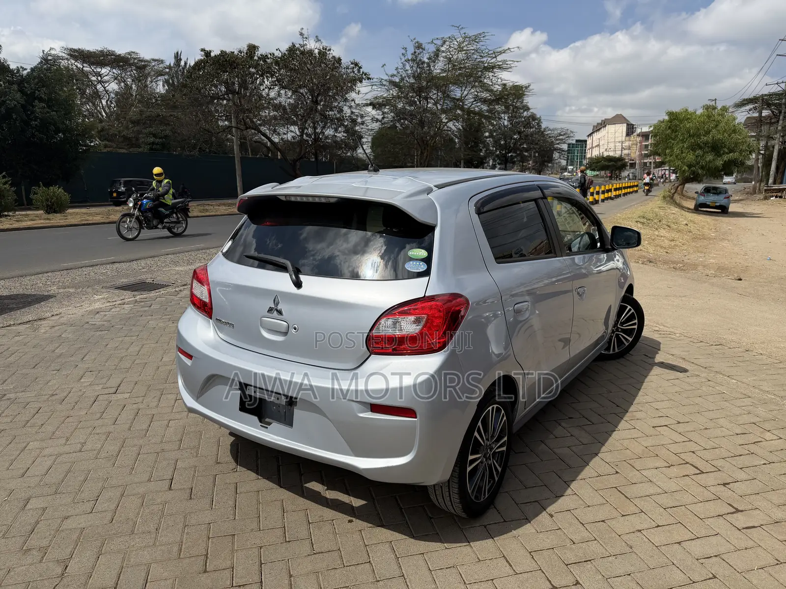 Mitsubishi Mirage SE 2019 Silver