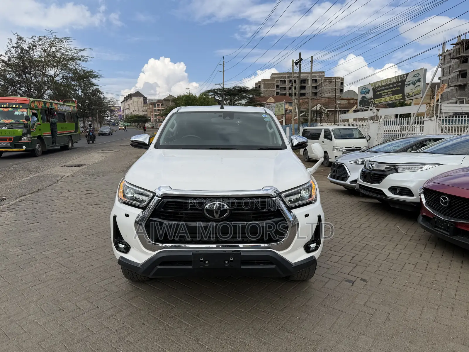 Toyota Hilux Revo Double Cab Deisel 2.4 AWD 2021 White