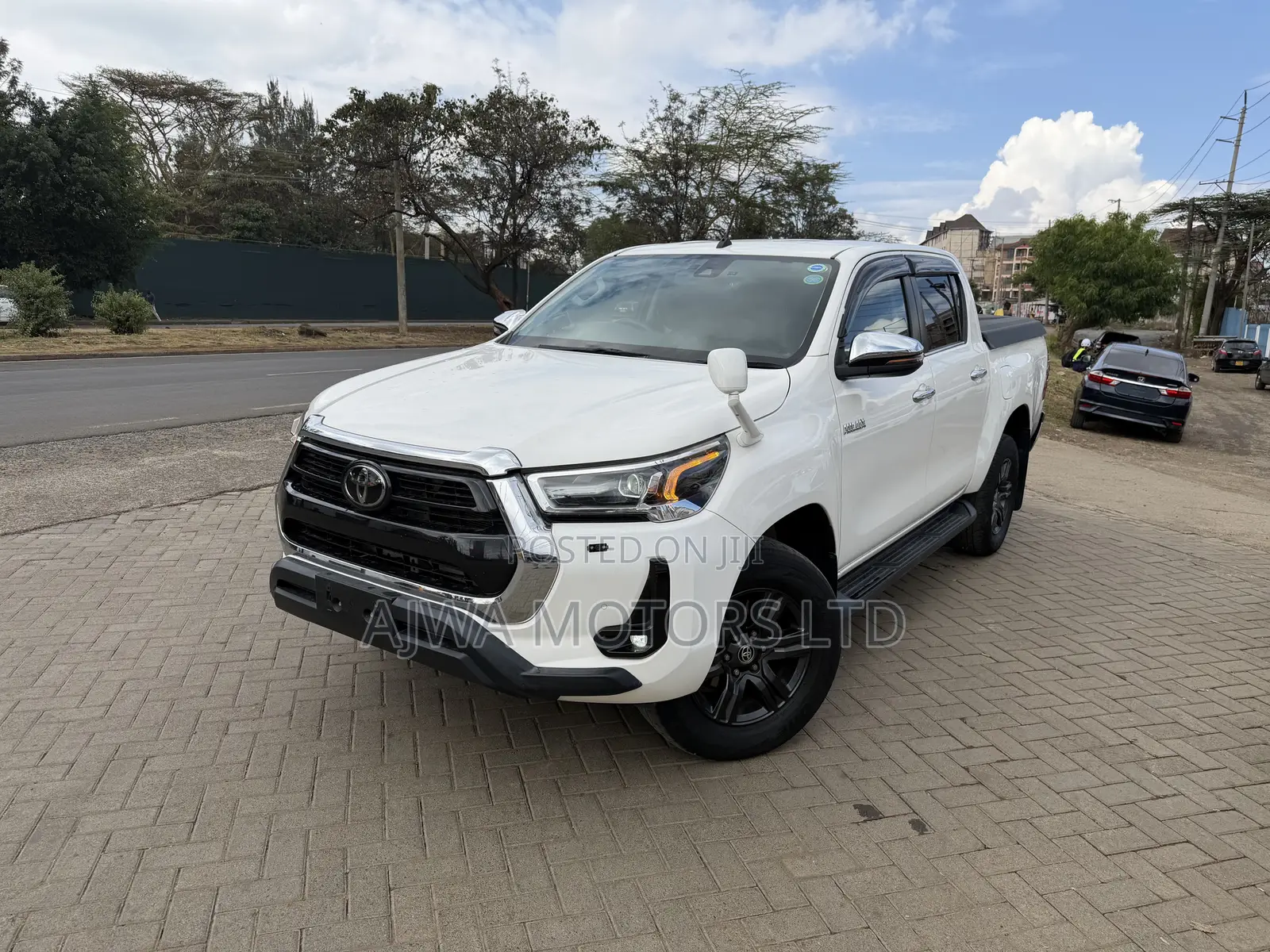 Toyota Hilux Revo Double Cab Deisel 2.4 AWD 2021 White