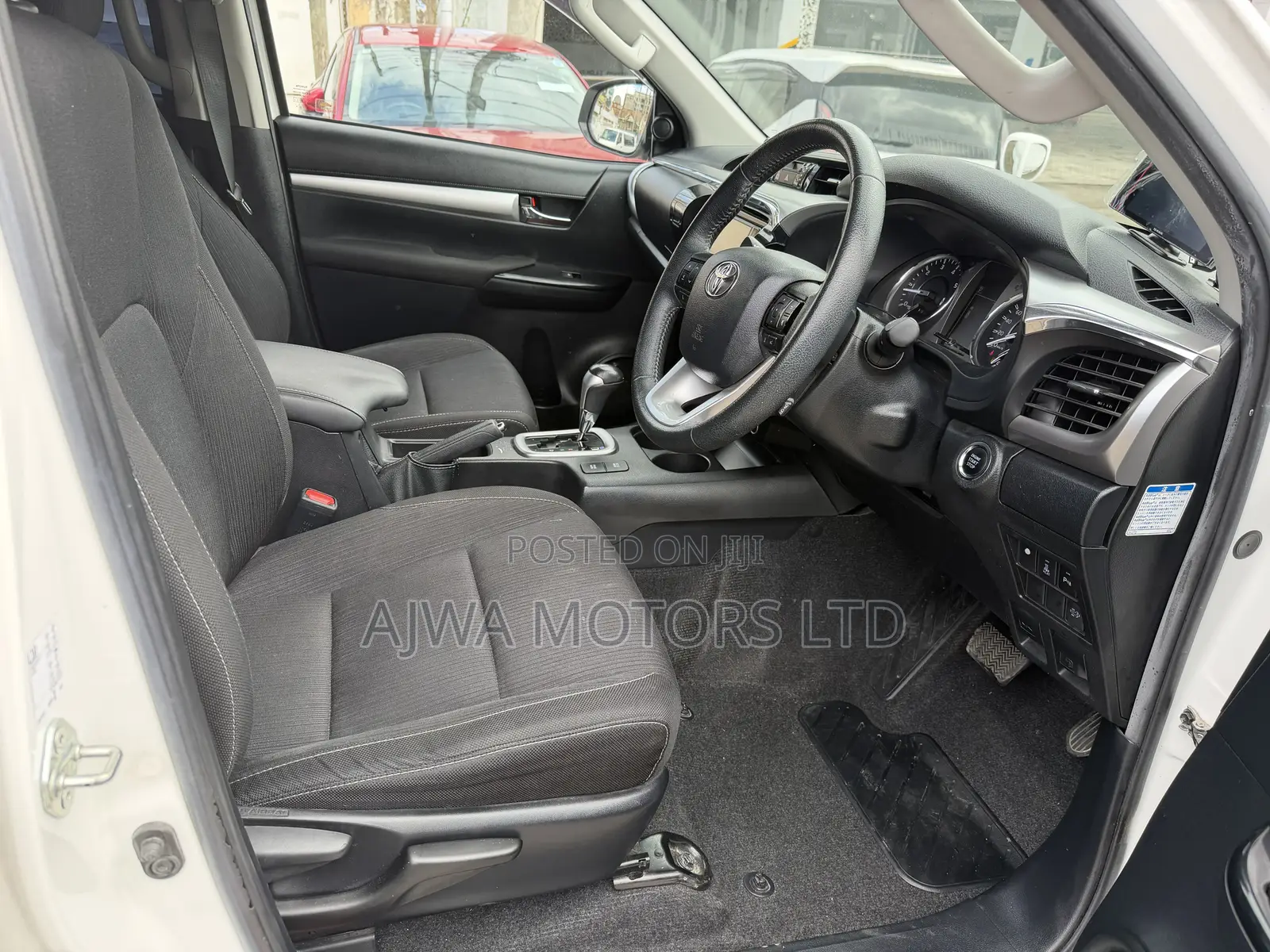 Toyota Hilux Revo Double Cab Deisel 2.4 AWD 2021 White