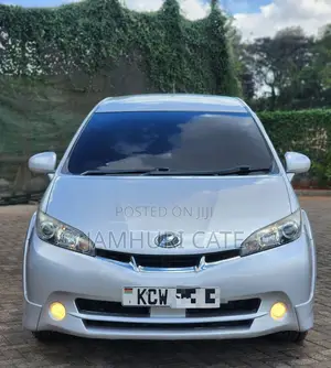 Toyota Wish 2012 Silver