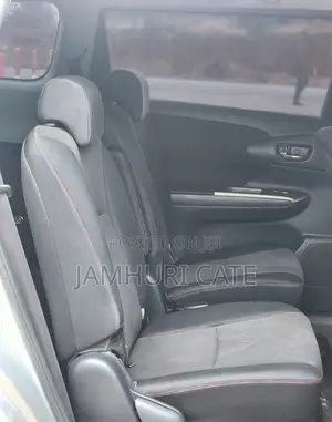 Toyota Wish 2012 Silver