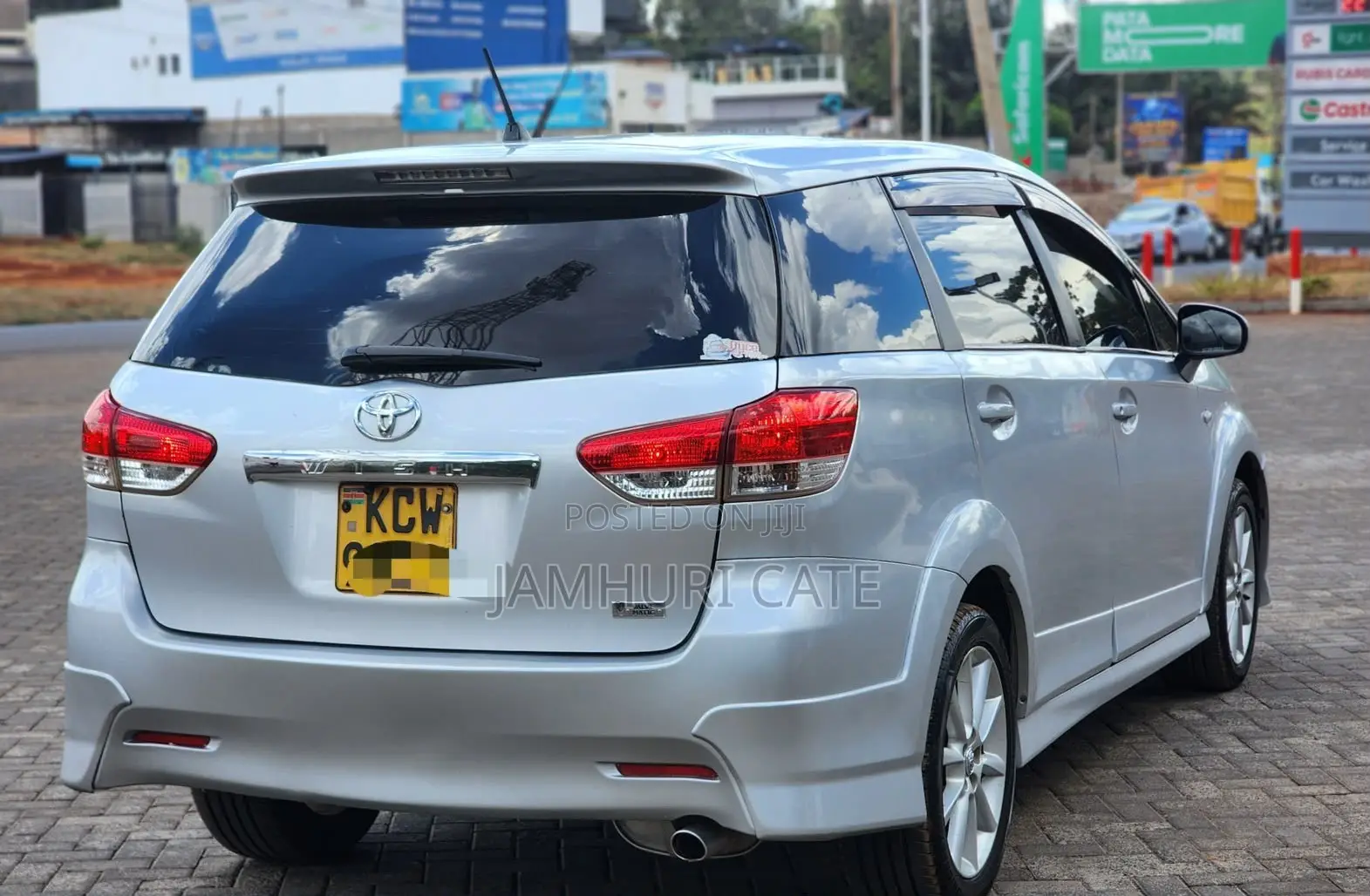 Toyota Wish 2012 Silver
