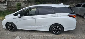 Honda Fit Shuttle 2019 White