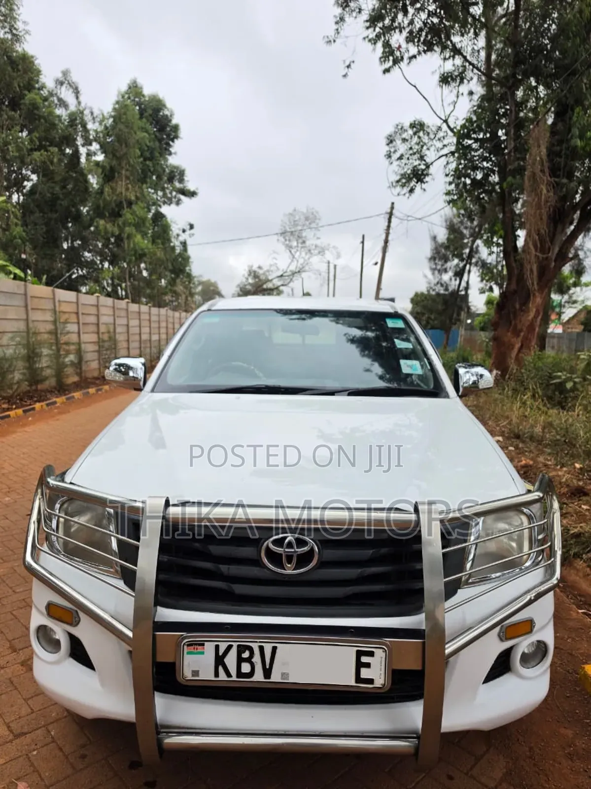 Toyota Hilux 2013 White