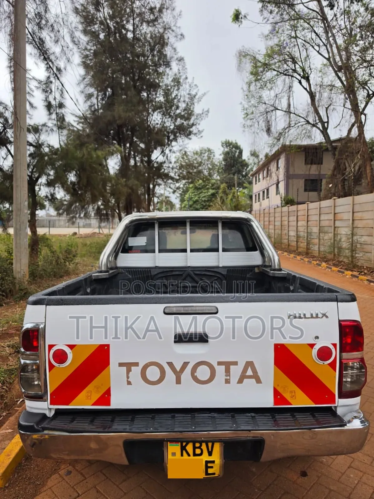 Toyota Hilux 2013 White