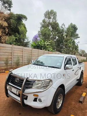 Toyota Hilux 2013 White