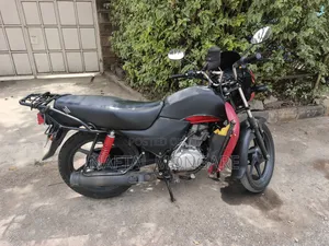 Honda CB 2025 Red