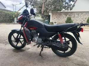 Honda CB 2025 Red