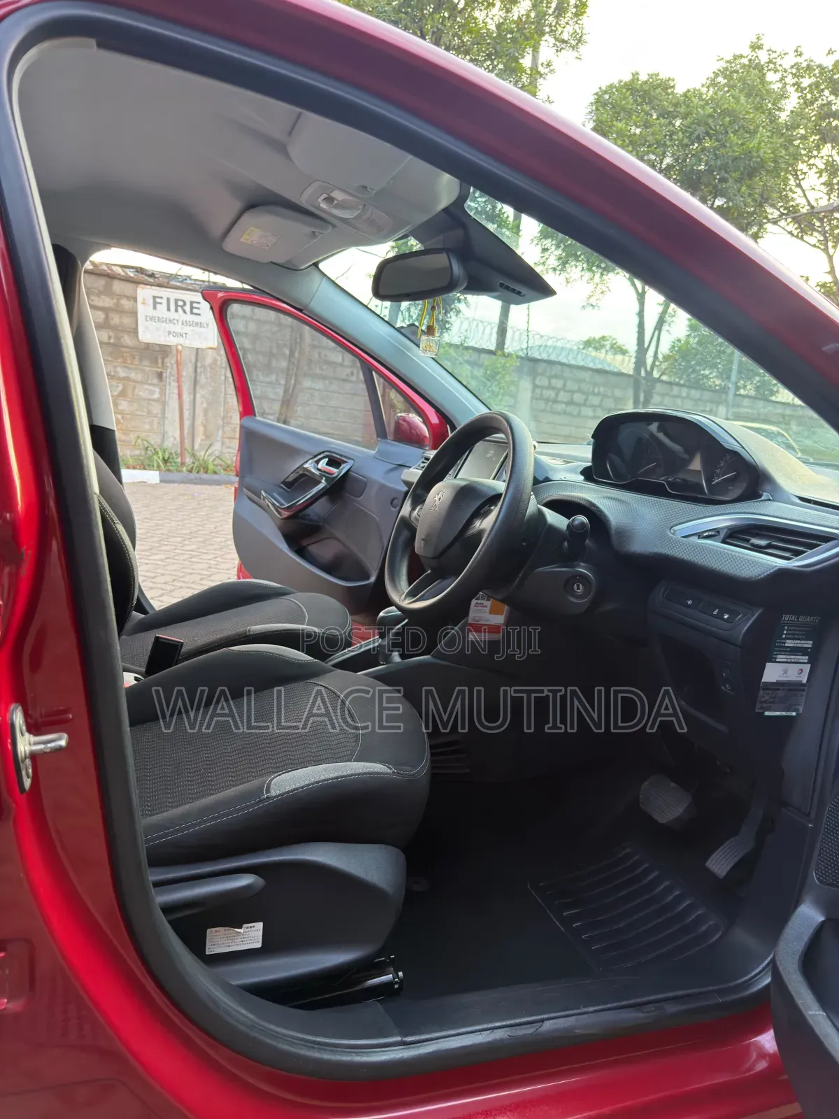 Peugeot 208 2016 Burgundy