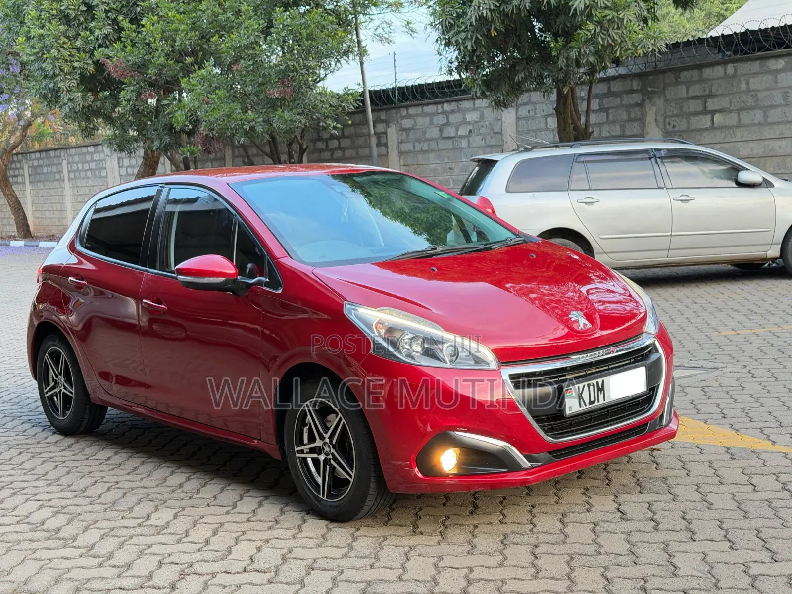 Peugeot 208 2016 Burgundy