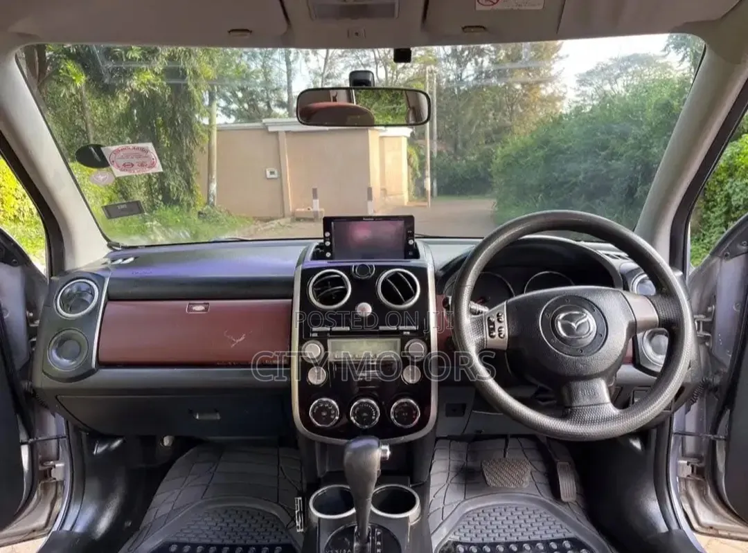 Mazda Verisa 2007 Silver