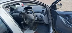 Toyota Vitz 2002 Silver