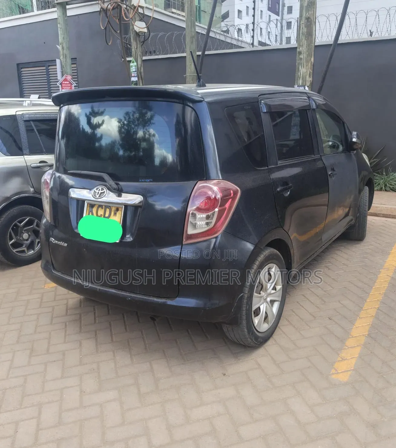 Toyota Ractis 2008 Black