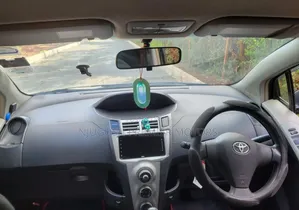Toyota Vitz 2006 Black