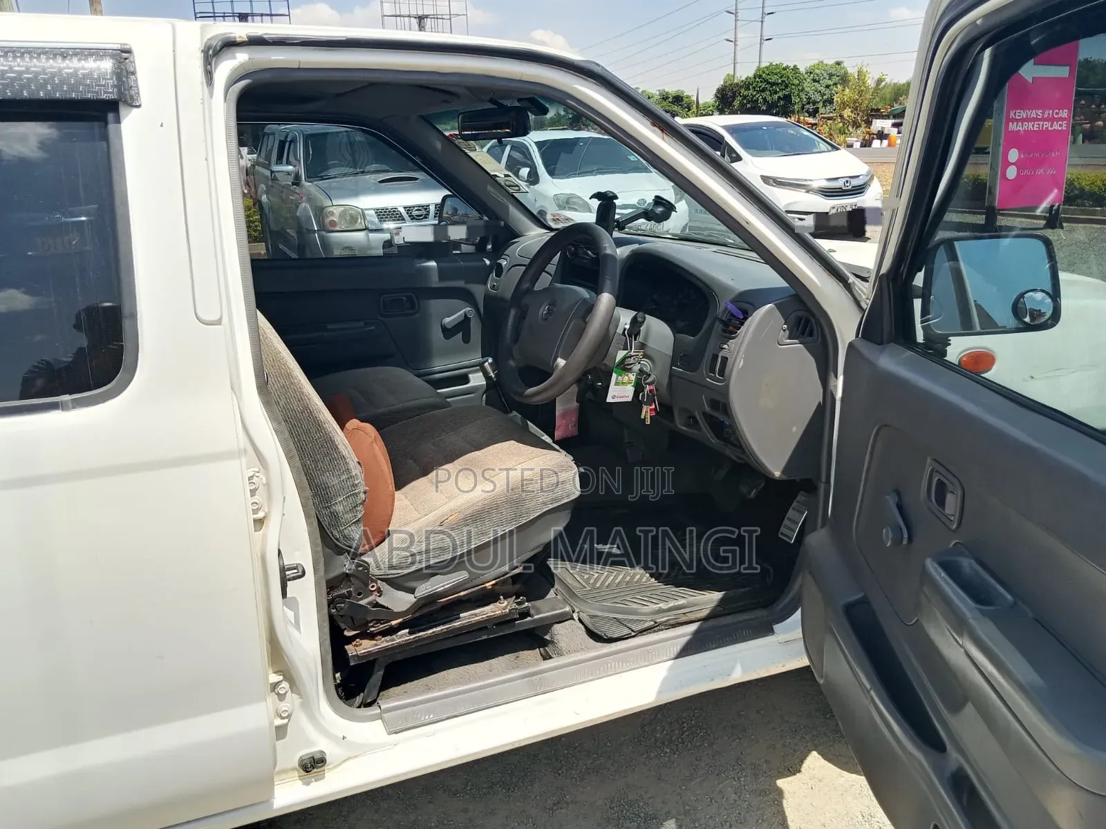 Nissan NP300 2010 White