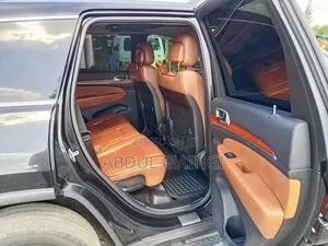 Jeep Grand Cherokee 2012 Black