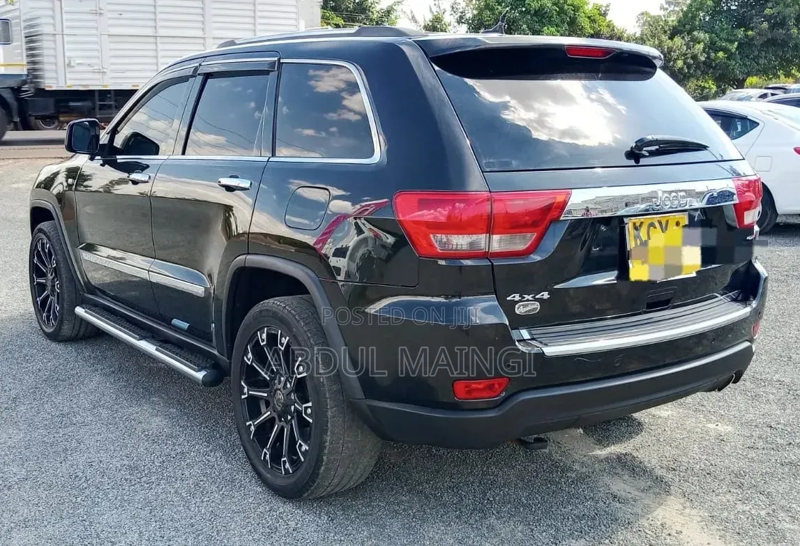 Jeep Grand Cherokee 2012 Black