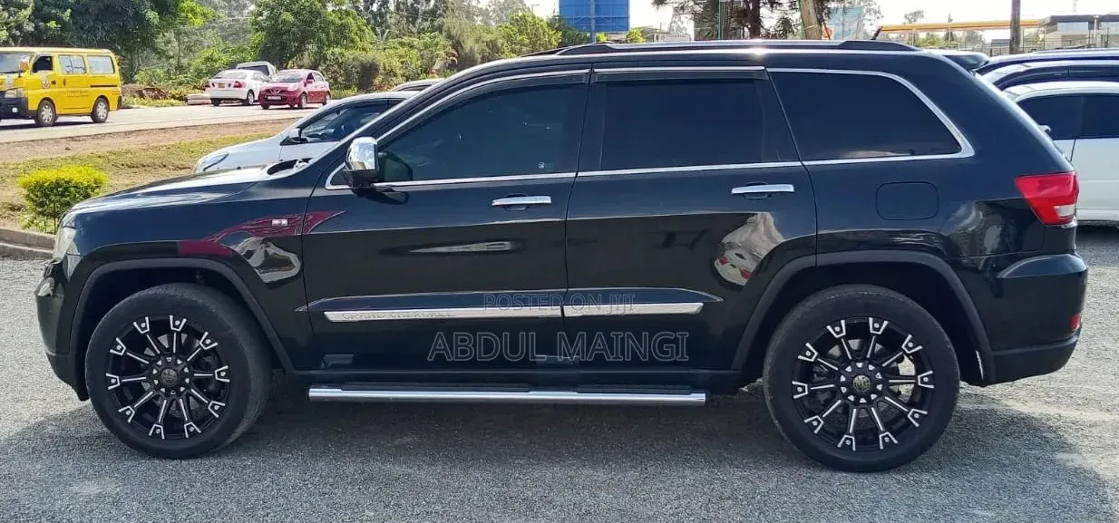 Jeep Grand Cherokee 2012 Black