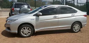 Honda Grace 2017 Silver