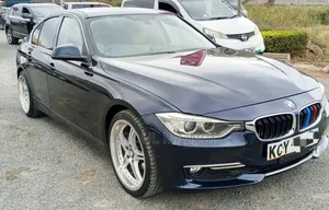 BMW 320i 2012 Blue