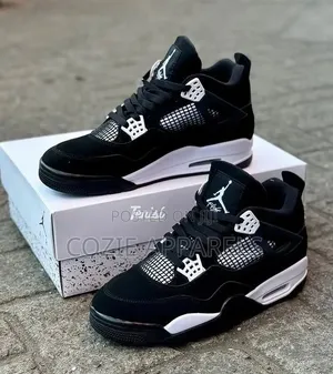 Nike Air Jordan 4 Retro "White Thunder"