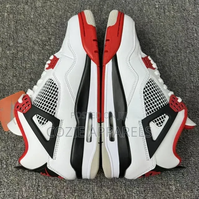 Air Jordan 4 Retro OG "Fire Red"