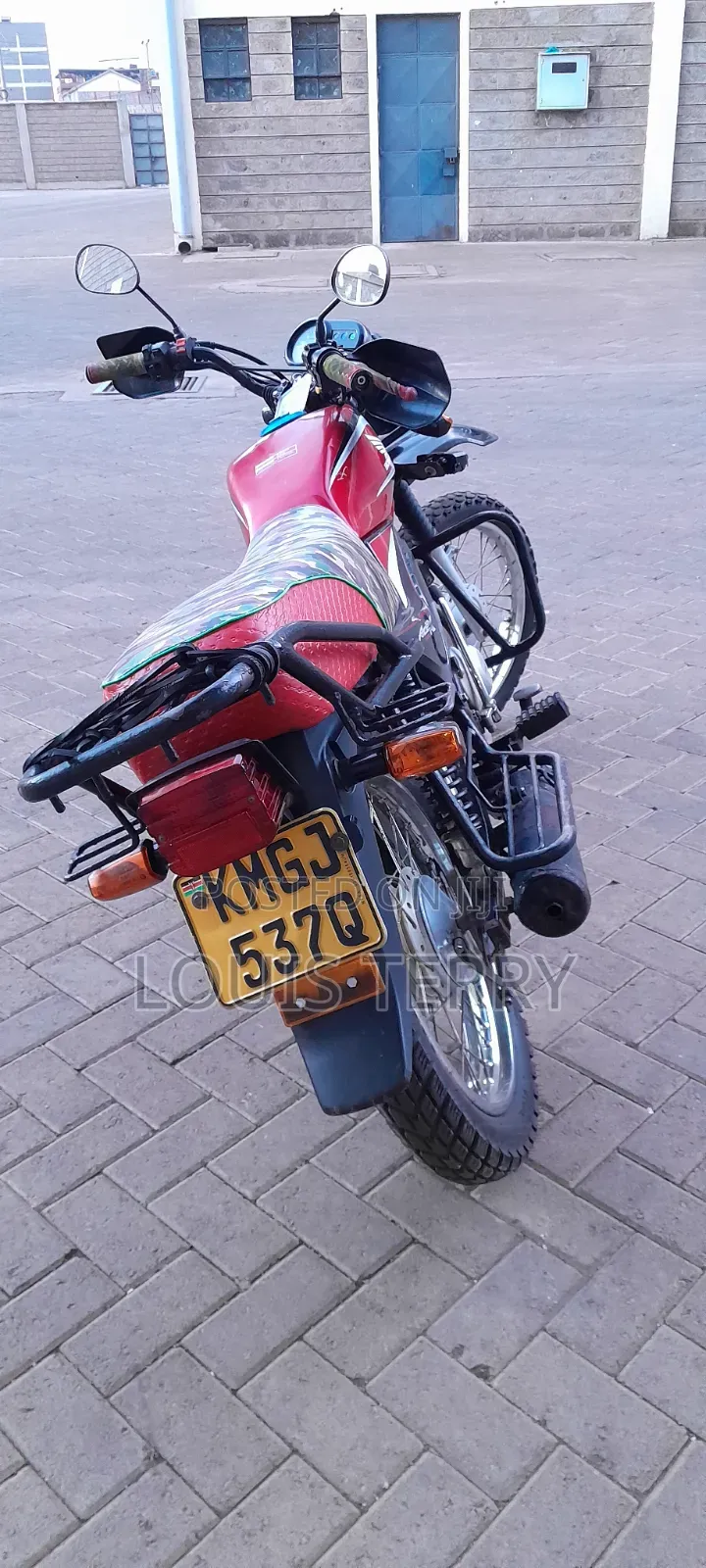 Honda CB 2022 Red