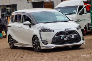 Toyota Sienta 1.5 FWD 2018 White