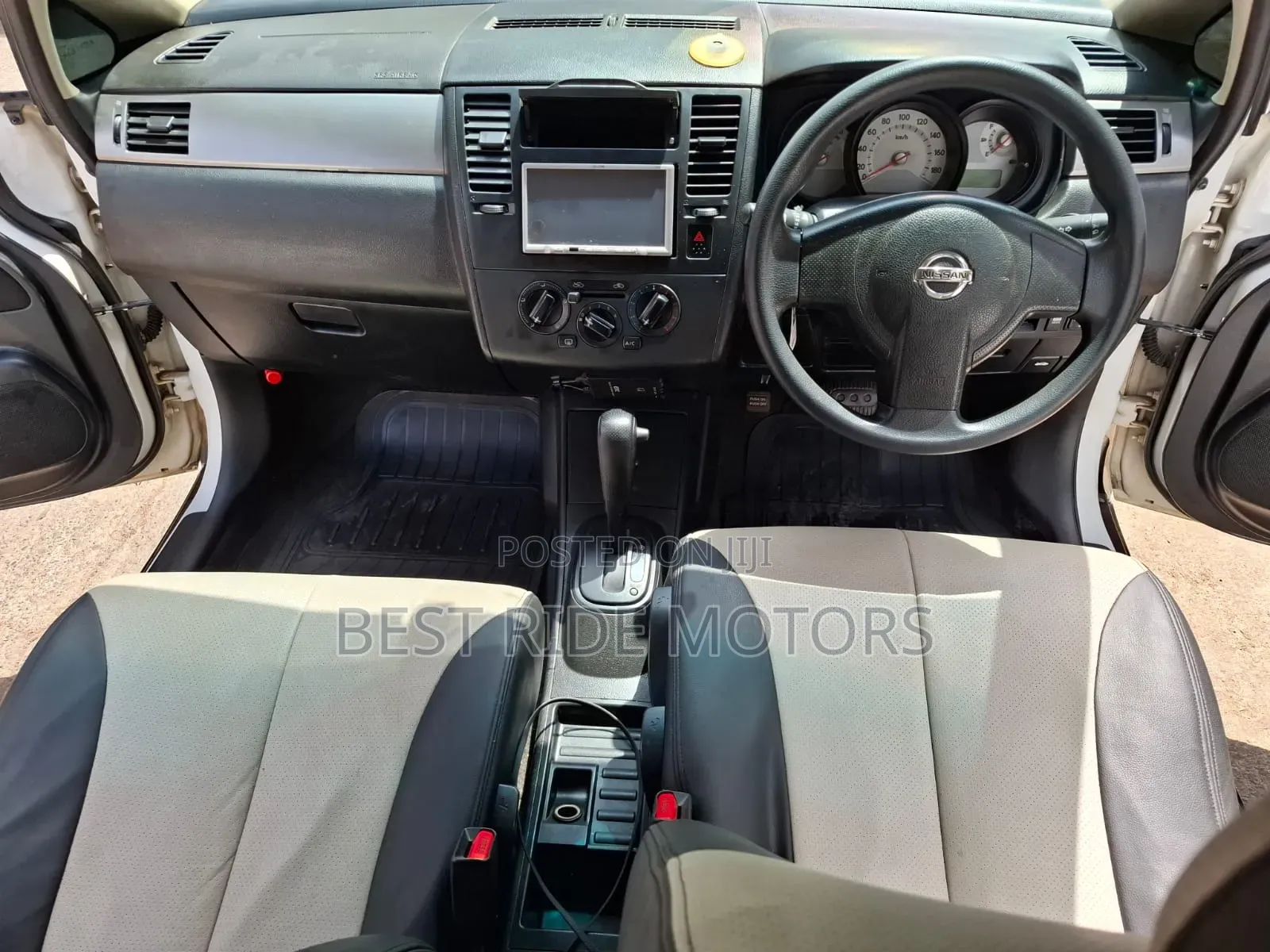 Nissan Tiida 2012 White