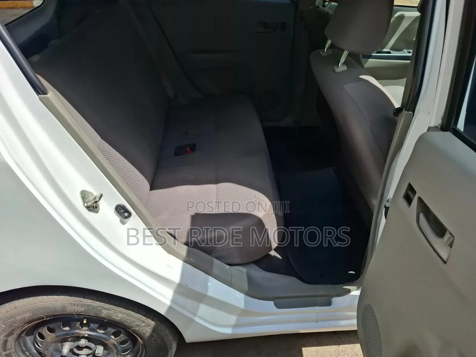 Daihatsu Mira 2016 White