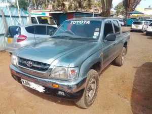 Toyota Hilux 2.5 Cab 2005 Gray